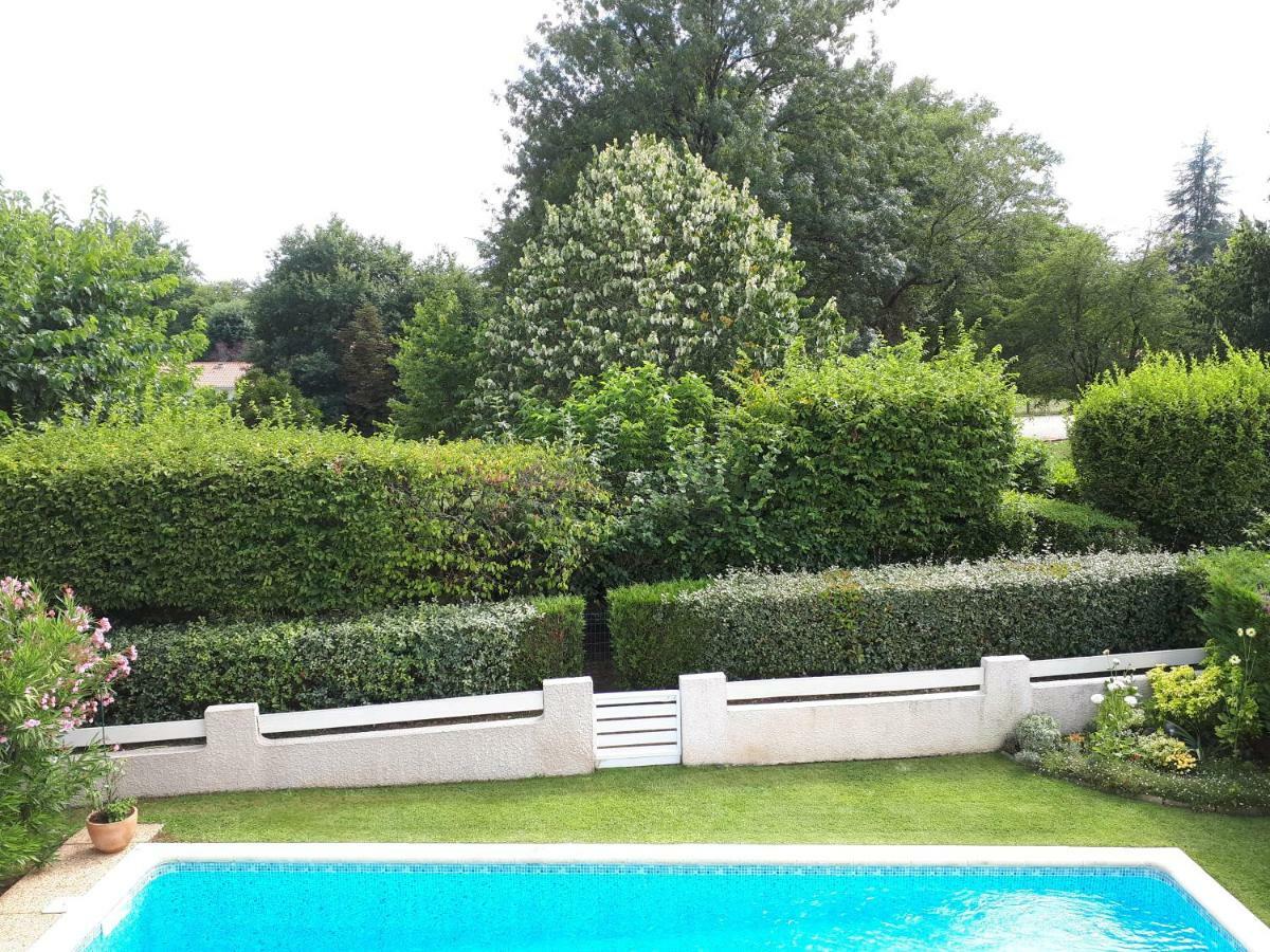 Maison Ruisseau L'Eau Blanche Leognan Bagian luar foto